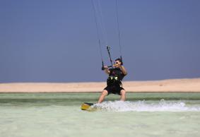 kiteboarding spot hurghada